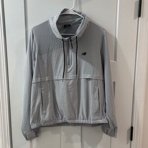 New Balance Women’s Light Gray Windbreaker
